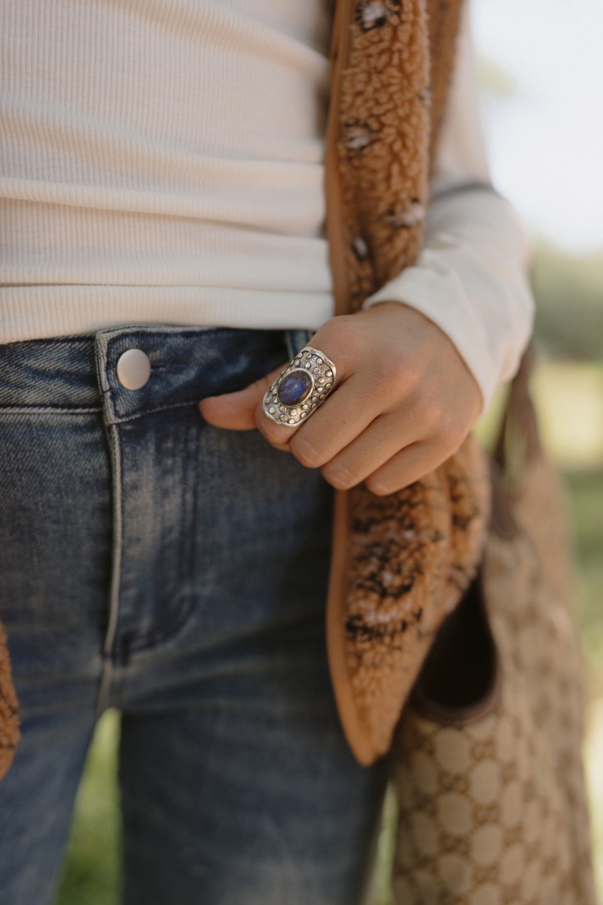Estrella Ring | Labradorite