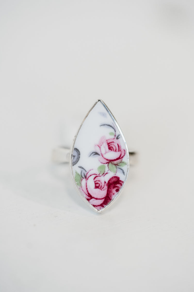 Small Flowers Ring