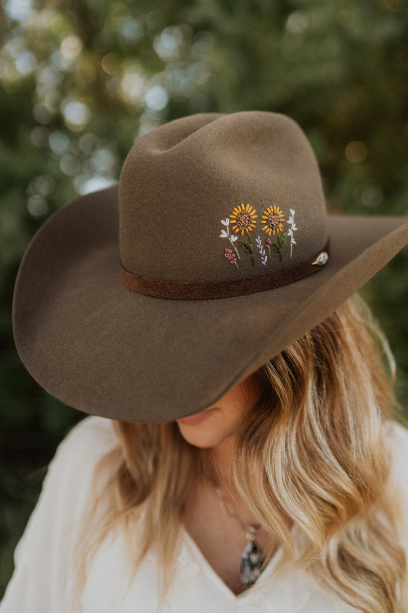 Picking Daisies Hat