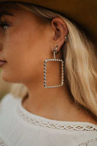 Betsy Earrings | Black