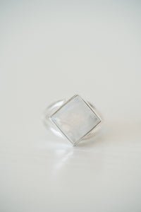 Nella Ring | Rainbow Moonstone