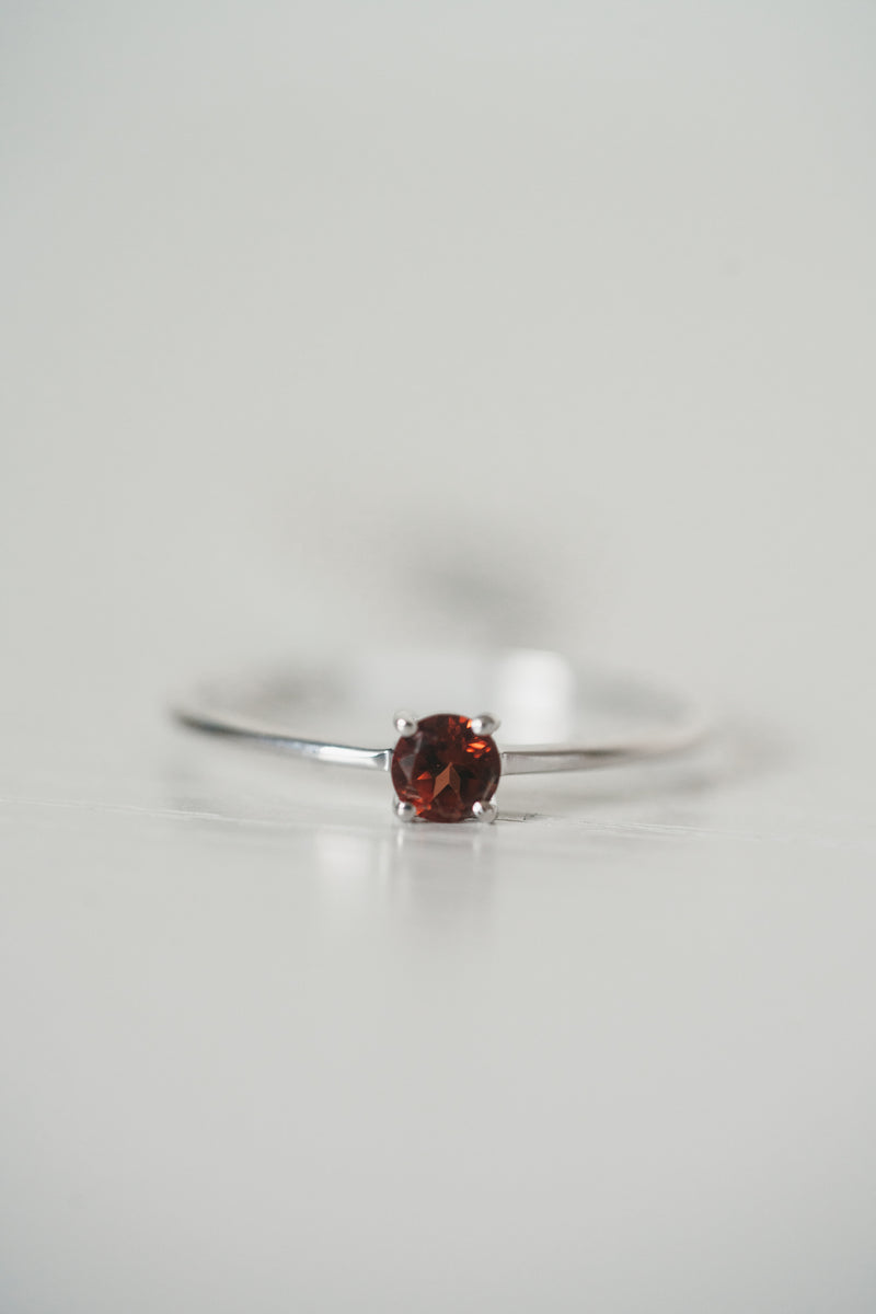 Brunie Ring | Red Garnet