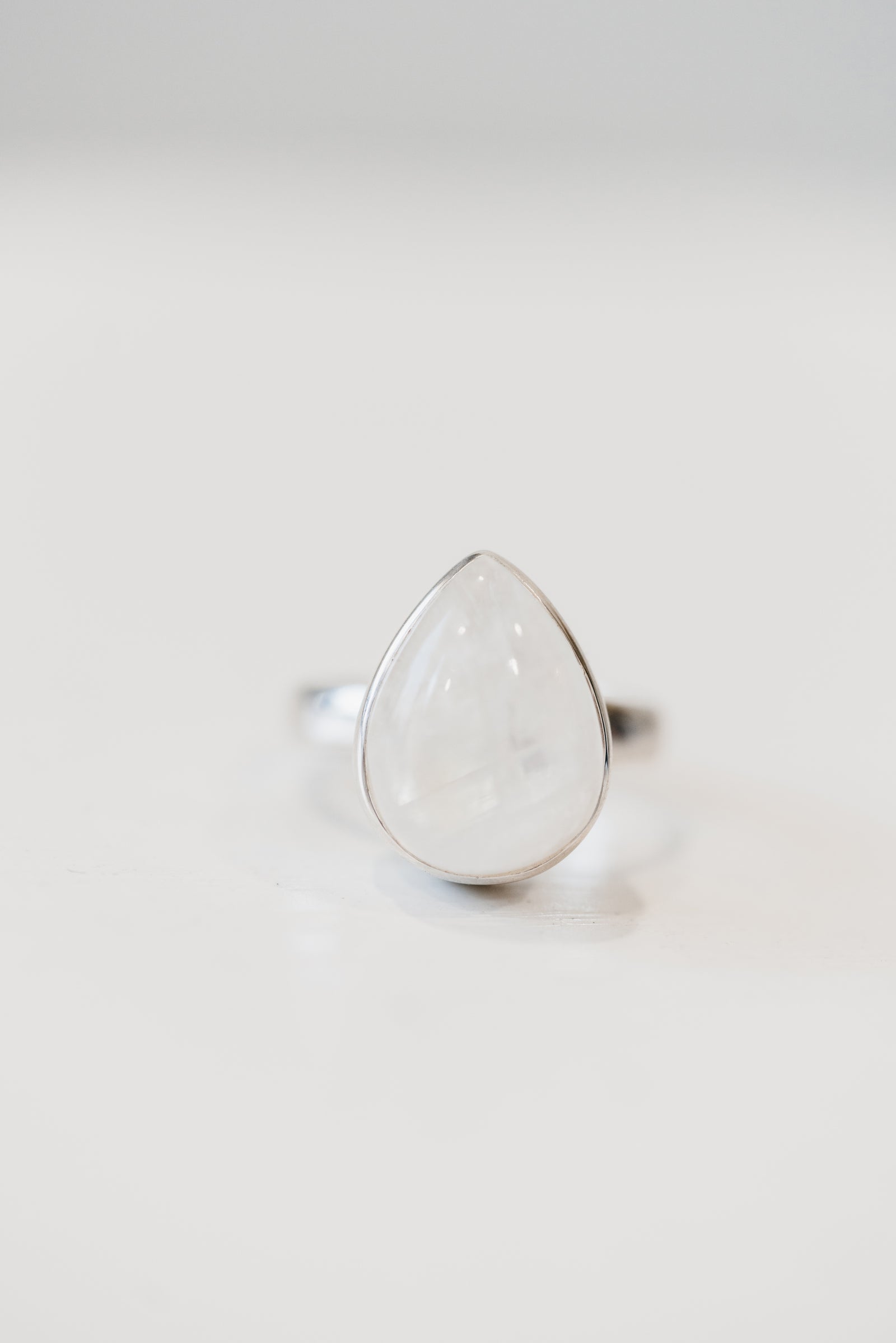 Mika Ring | Rainbow Moonstone