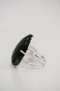 Jomana Ring | Labradorite