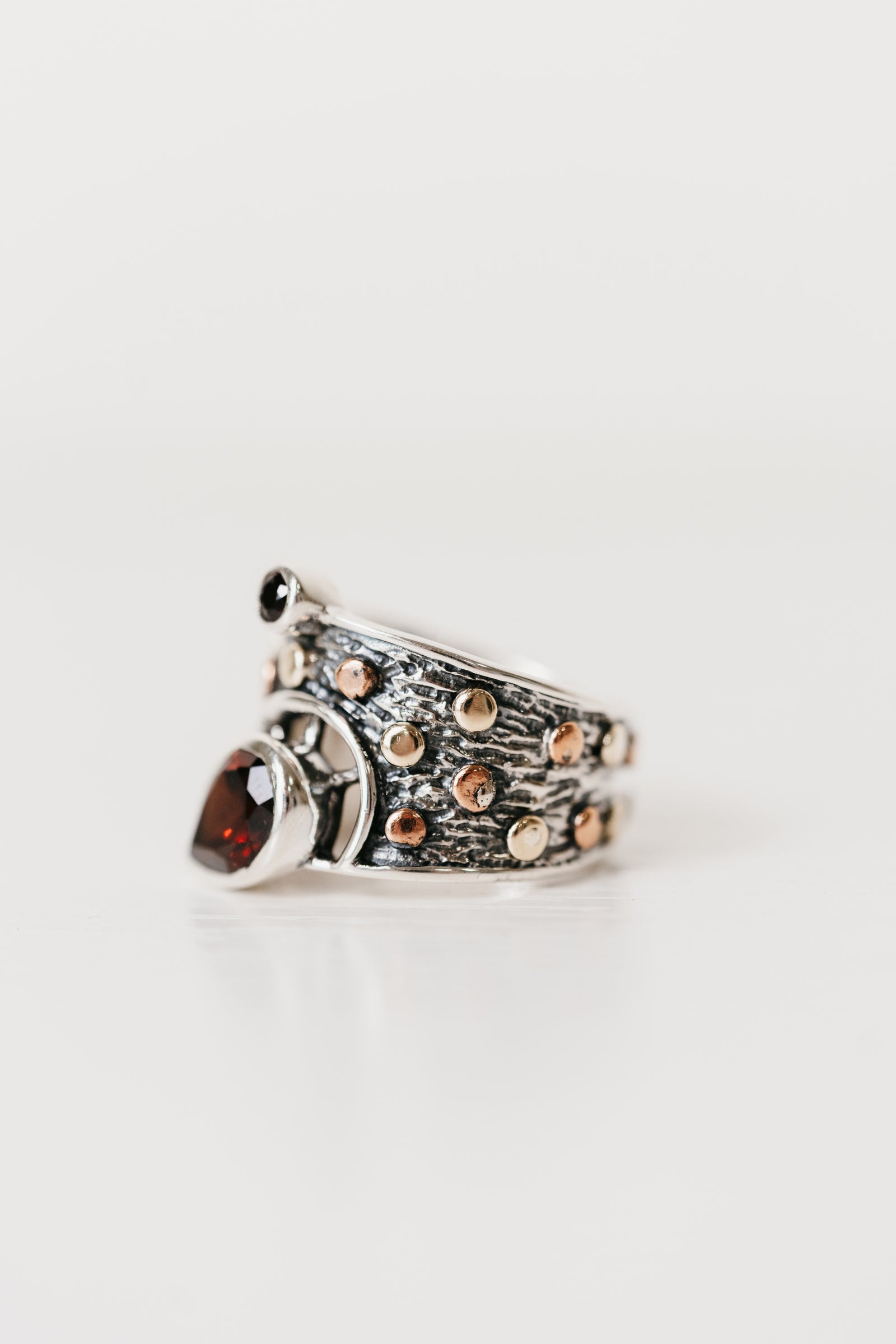 Teodora Ring | Red Garnet