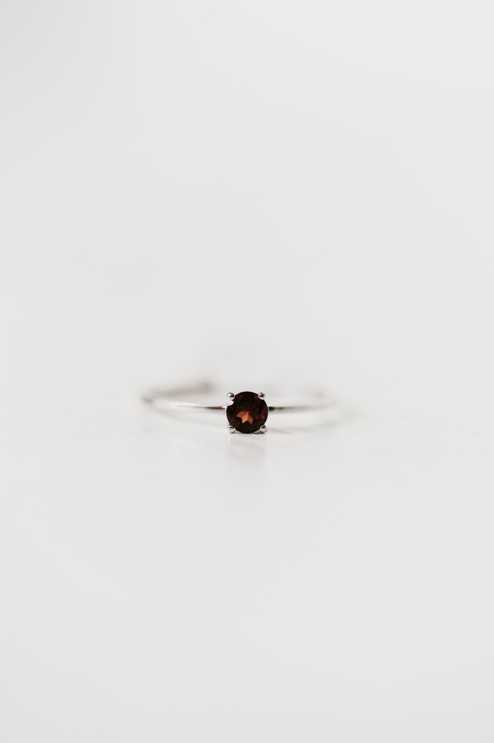 Brunie Ring | Red Garnet