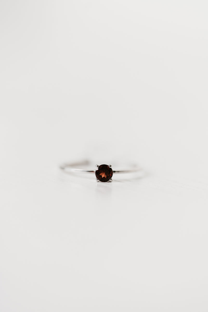 Brunie Ring | Red Garnet