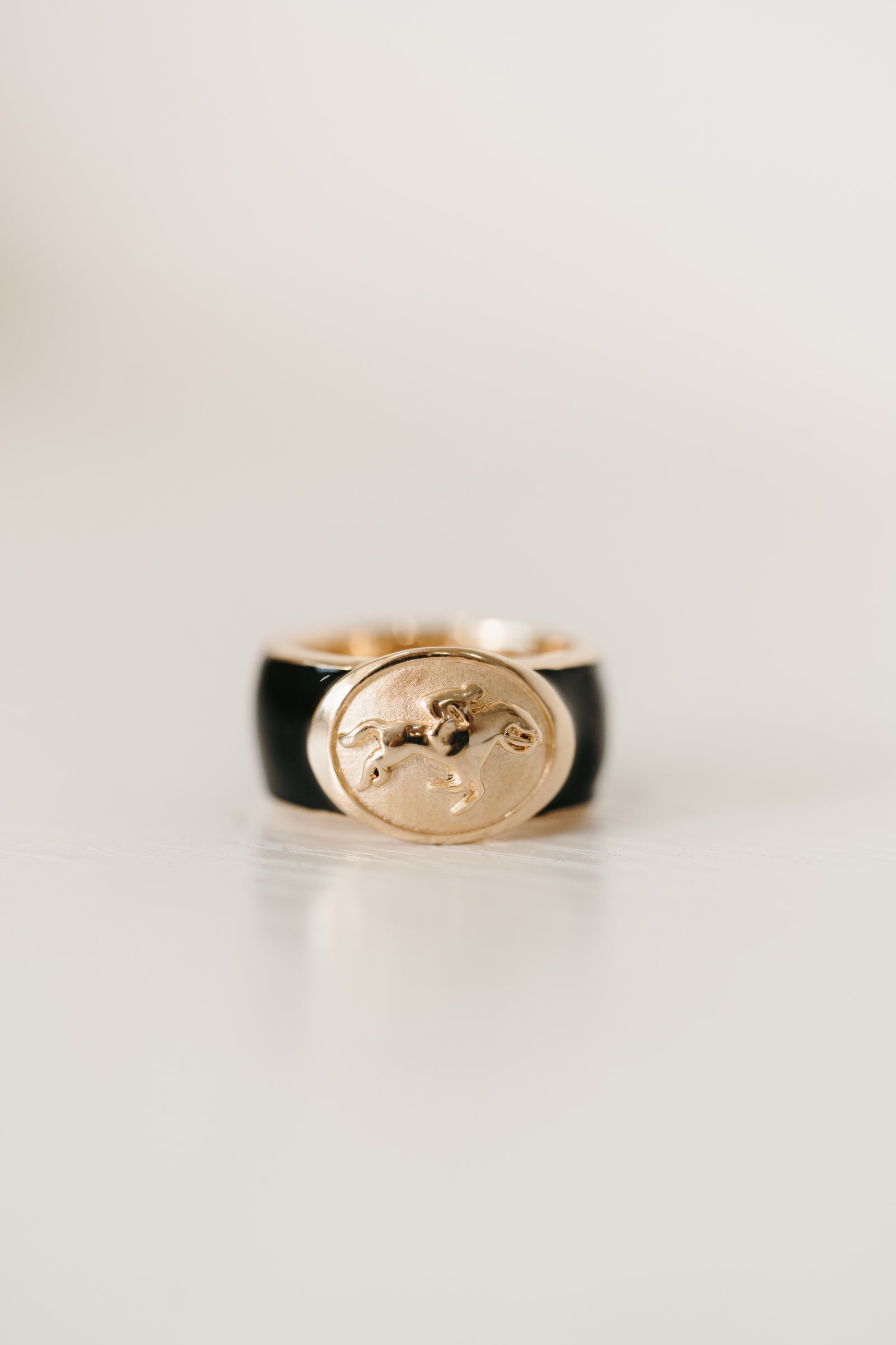 Jockey Ring