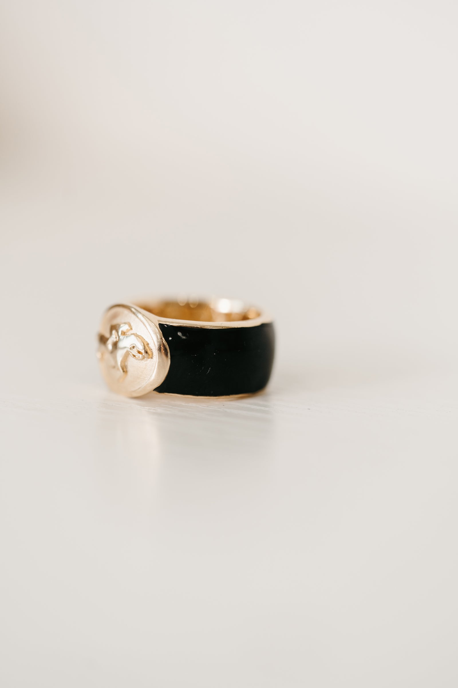 Jockey Ring