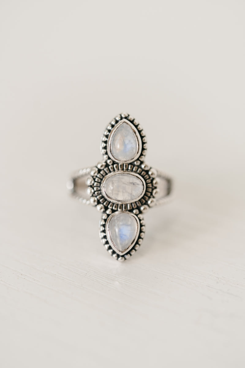 Nanaka Ring | Moonstone