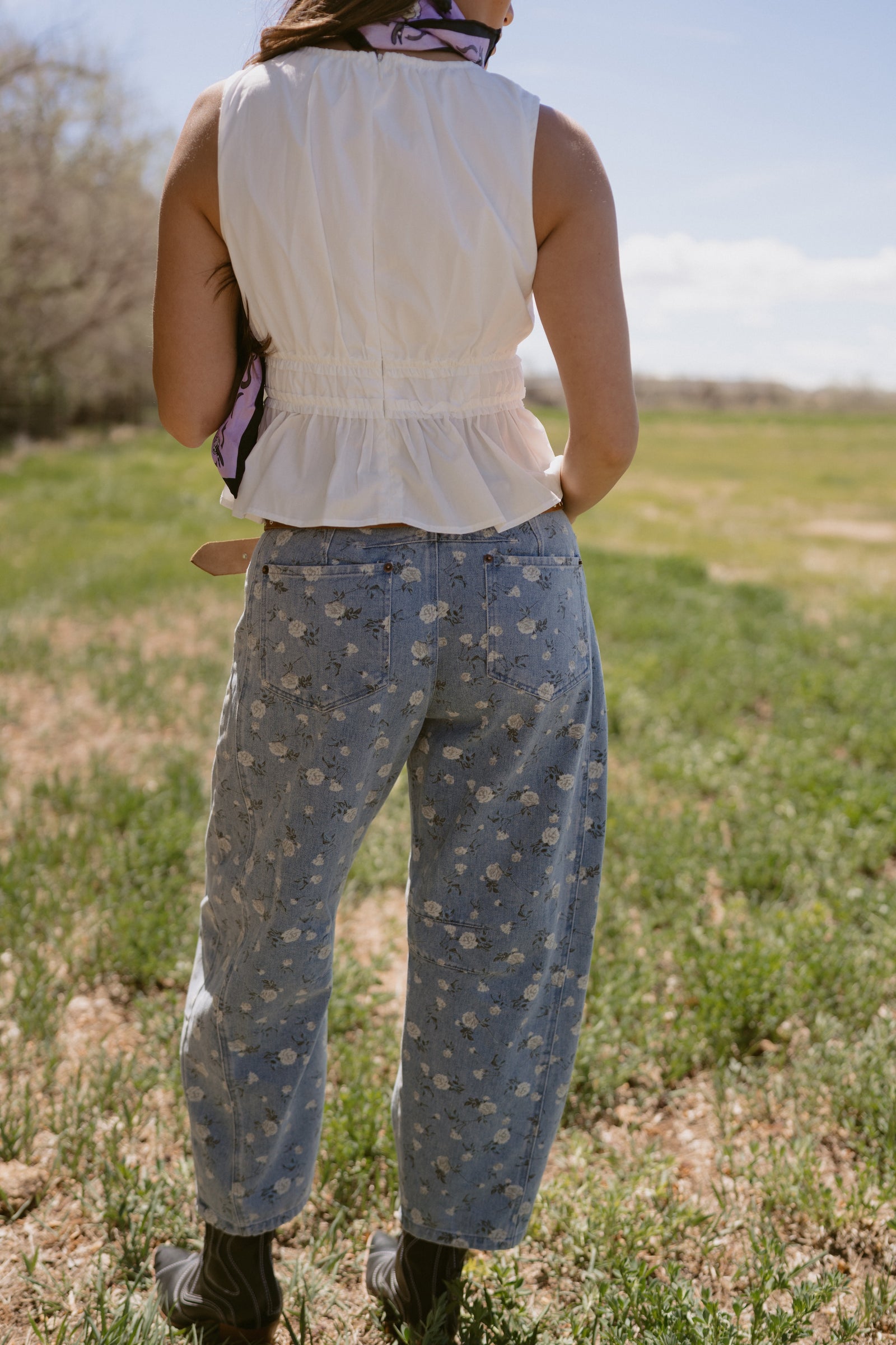 QT Flower Barrel Jeans