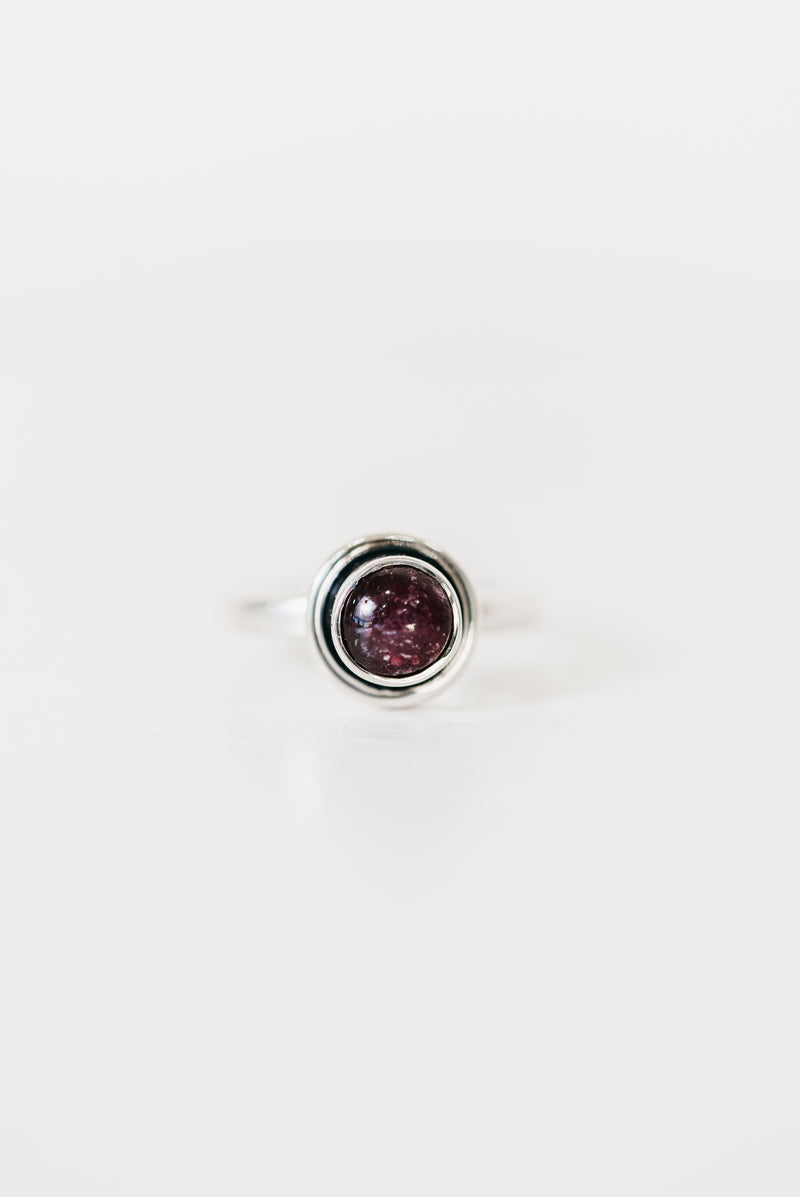 Ivania Ring | Ruby