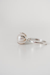 Swan Ring | Pearl