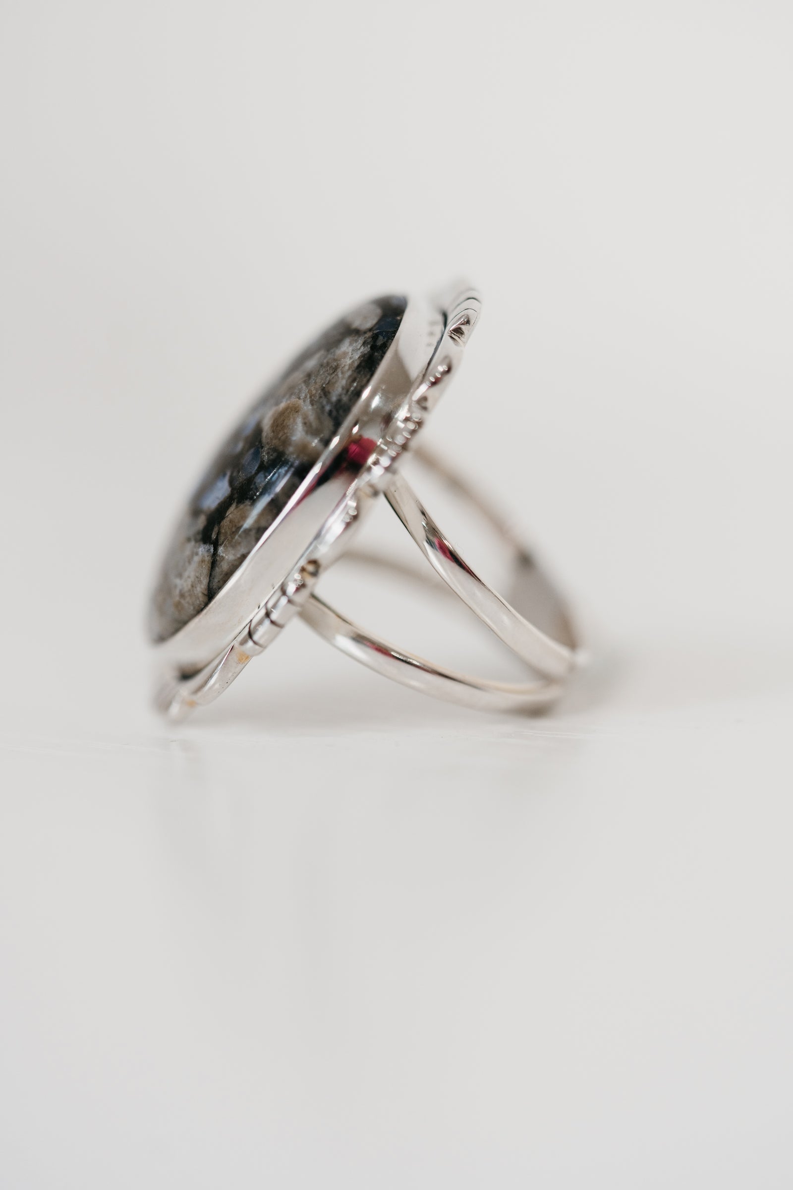 Laruth Ring | Quartz