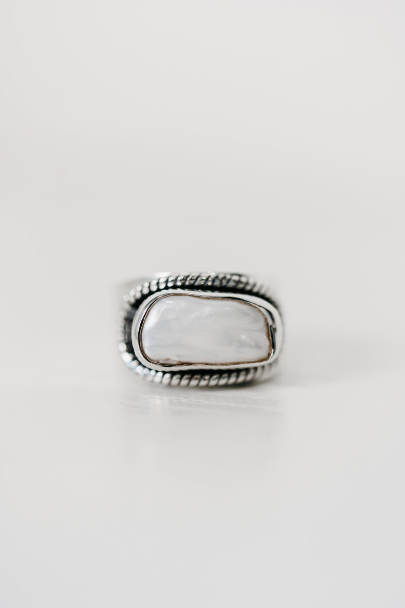 Luxe Ring | Pearl