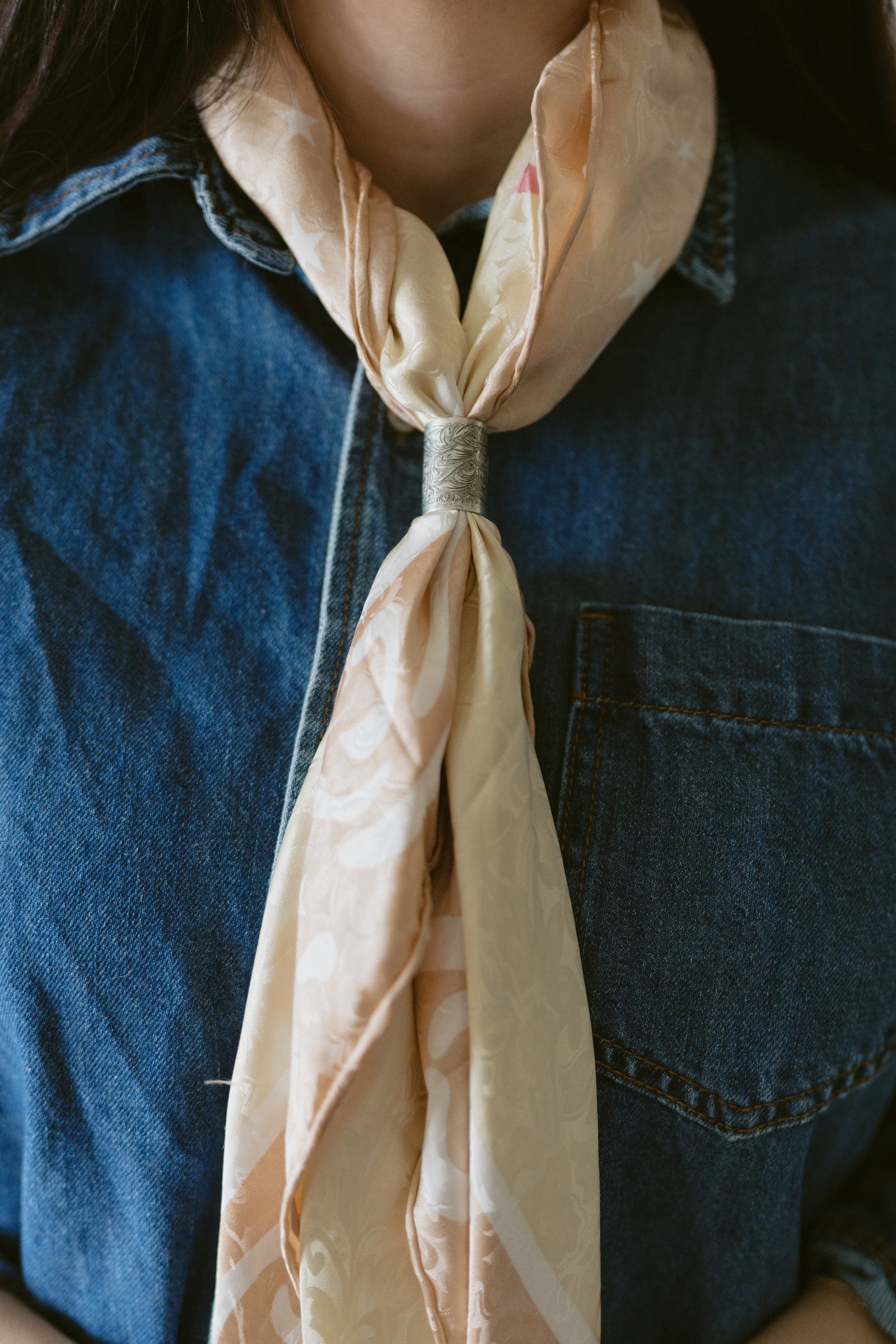 Flower Tube Scarf Slider