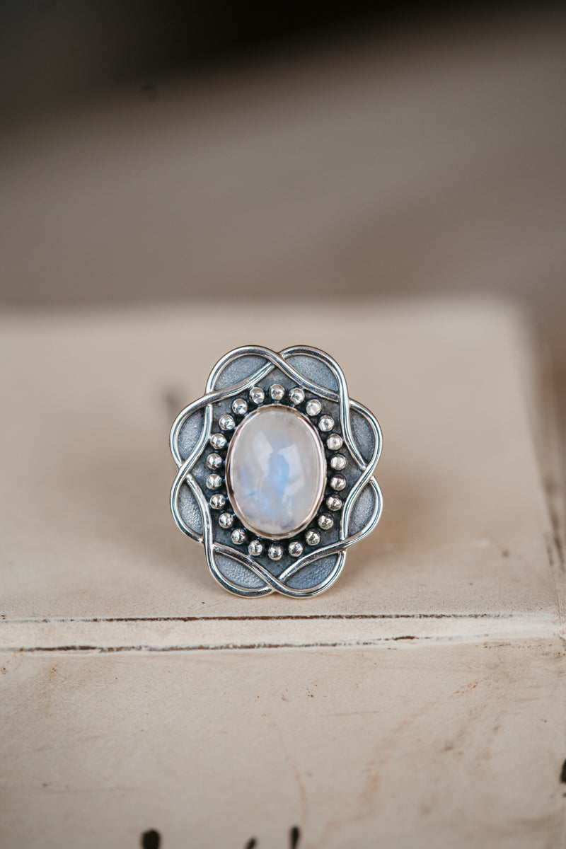Mara Ring | Moonstone