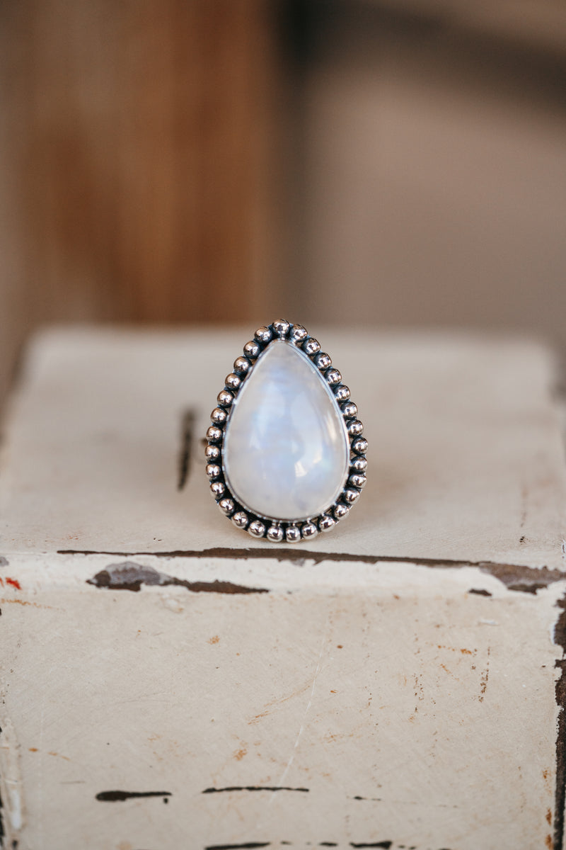 Luca Ring | Rainbow Moonstone