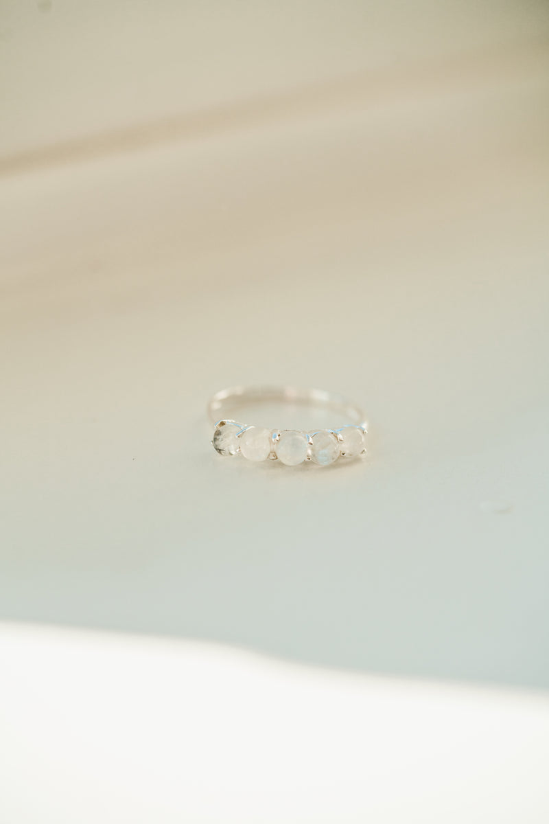 Kelm Ring | 5 Stone | Moonstone