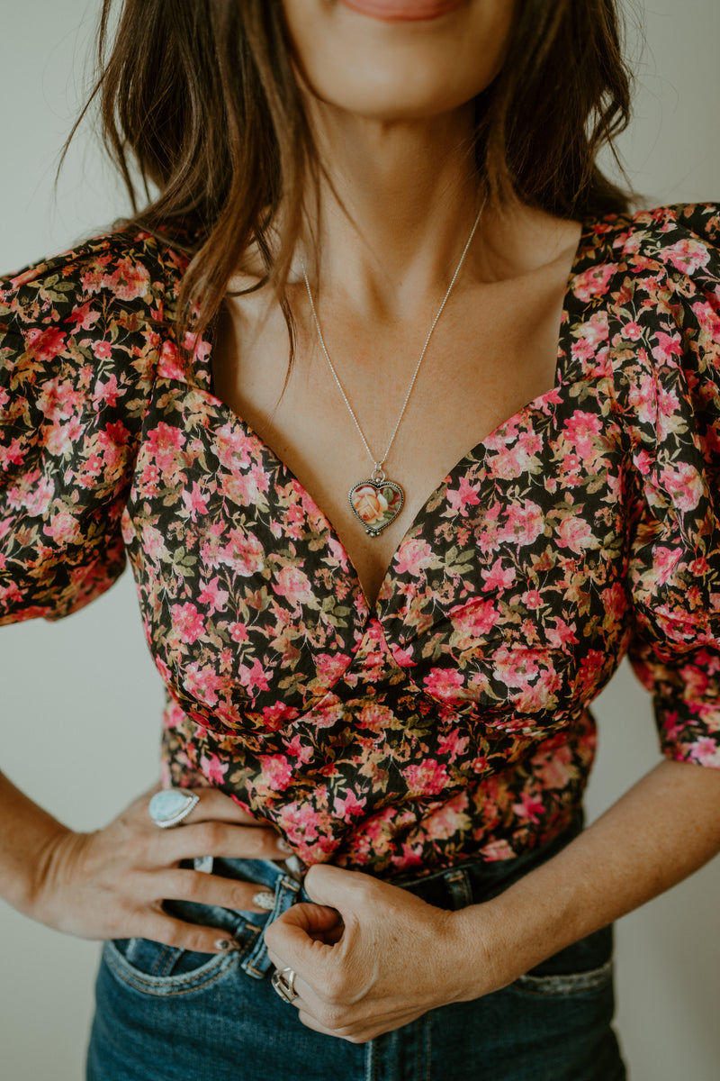 Larsa Flower Necklace