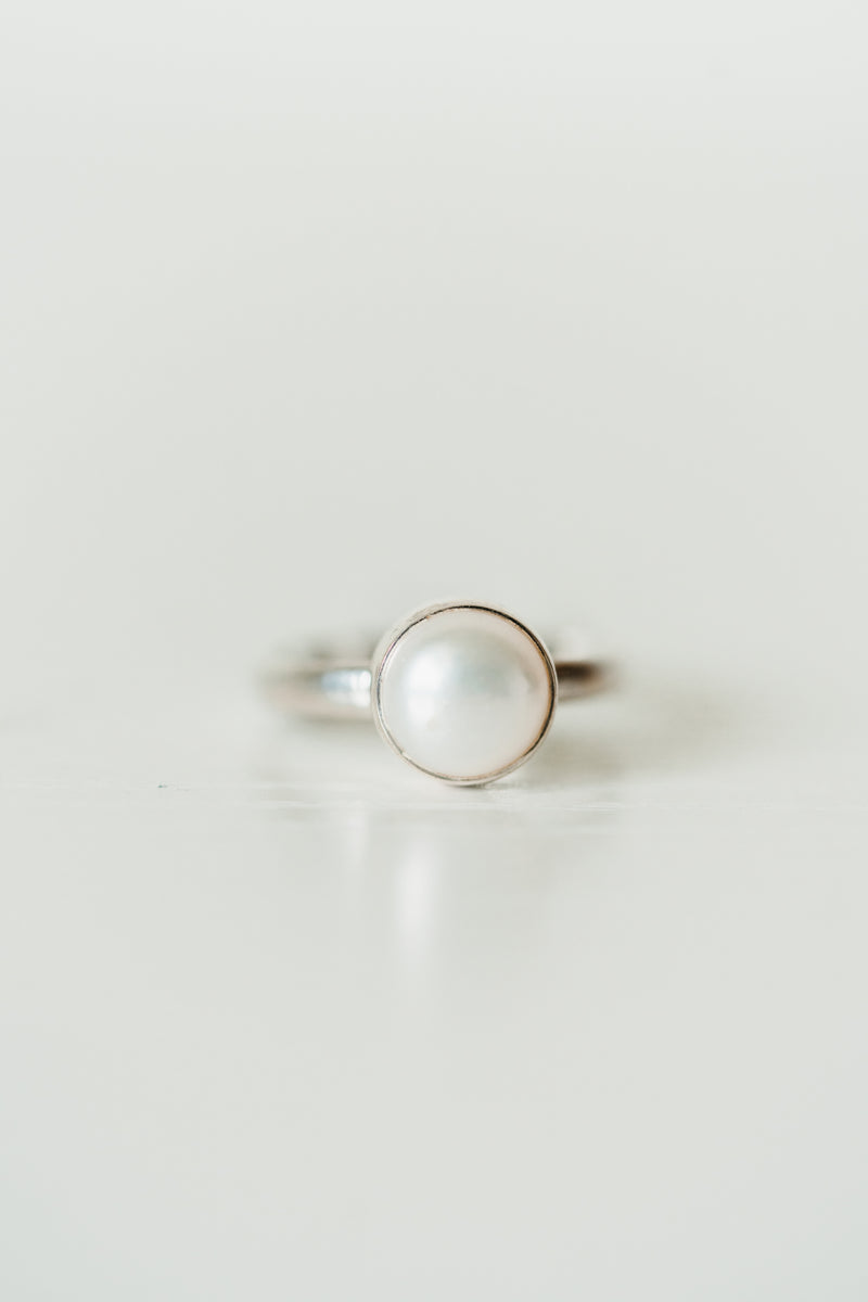 Divina Ring | Pearl