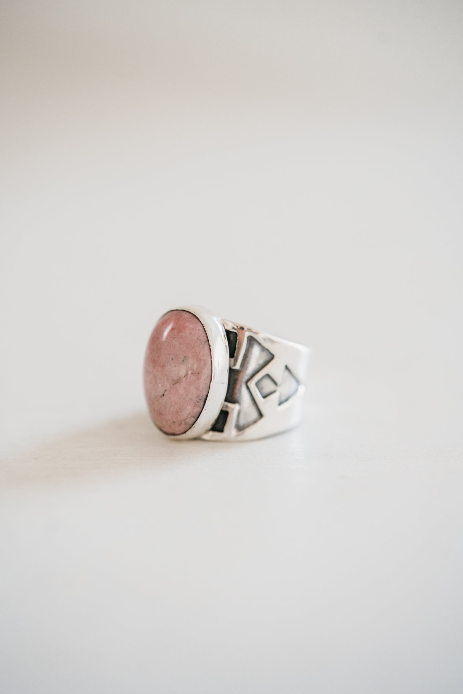 Joan Ring | Oval | Pink Rhodonite